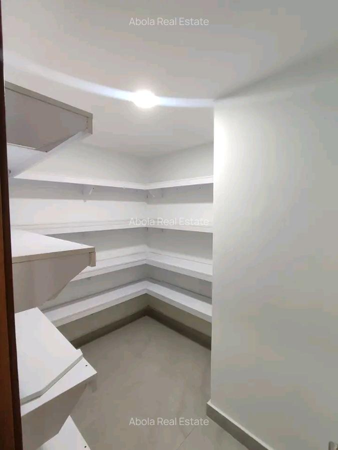 3 Bed Apartment with En Suite in Westlands Area - 13