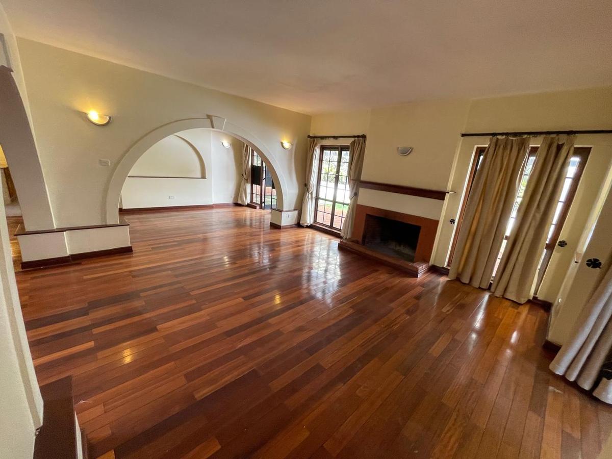 4 Bed Townhouse with En Suite at General Mathenge - 12