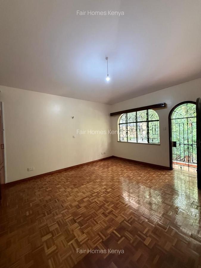 5 Bed Townhouse with En Suite at Riverside Drive - 9