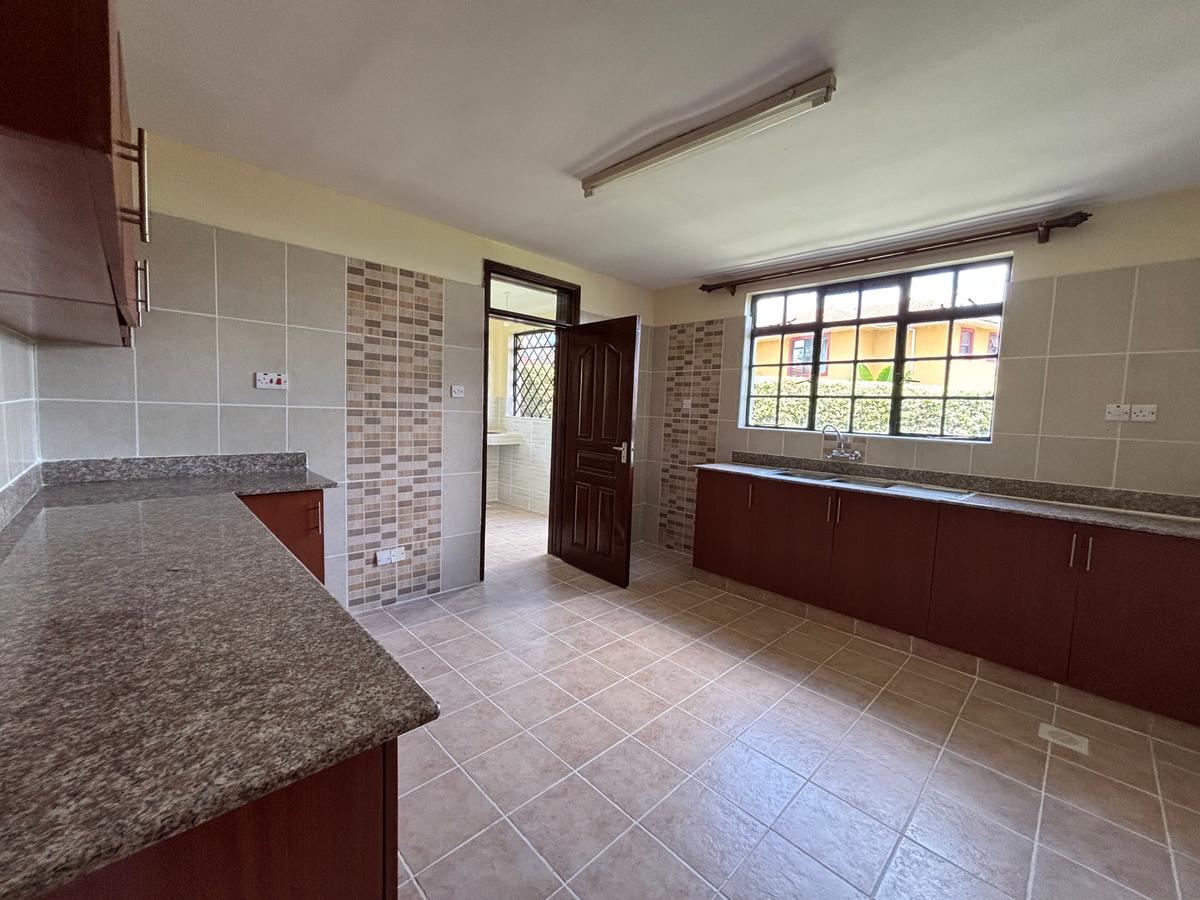 4 Bed Villa with En Suite in Kiambu Road - 11