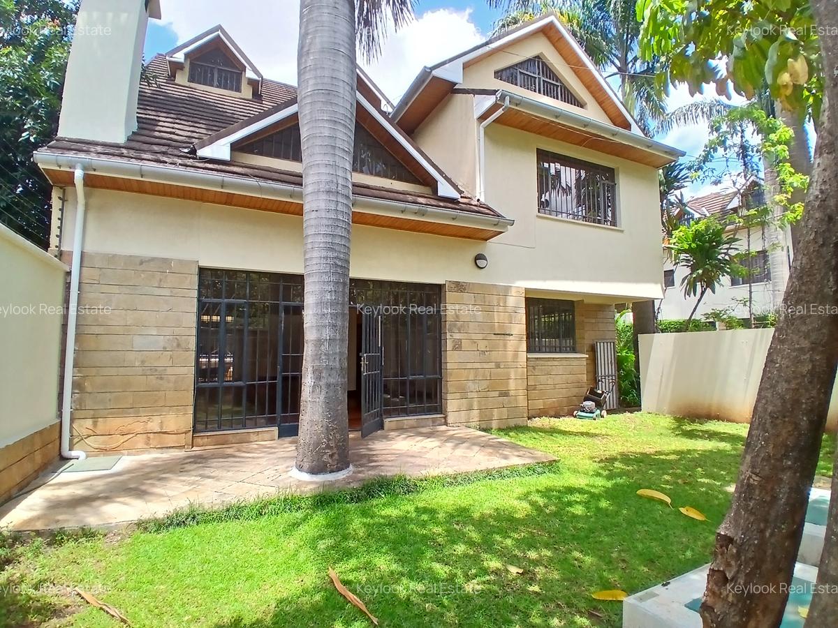 5 Bed Townhouse with En Suite at Lavington Green - 1