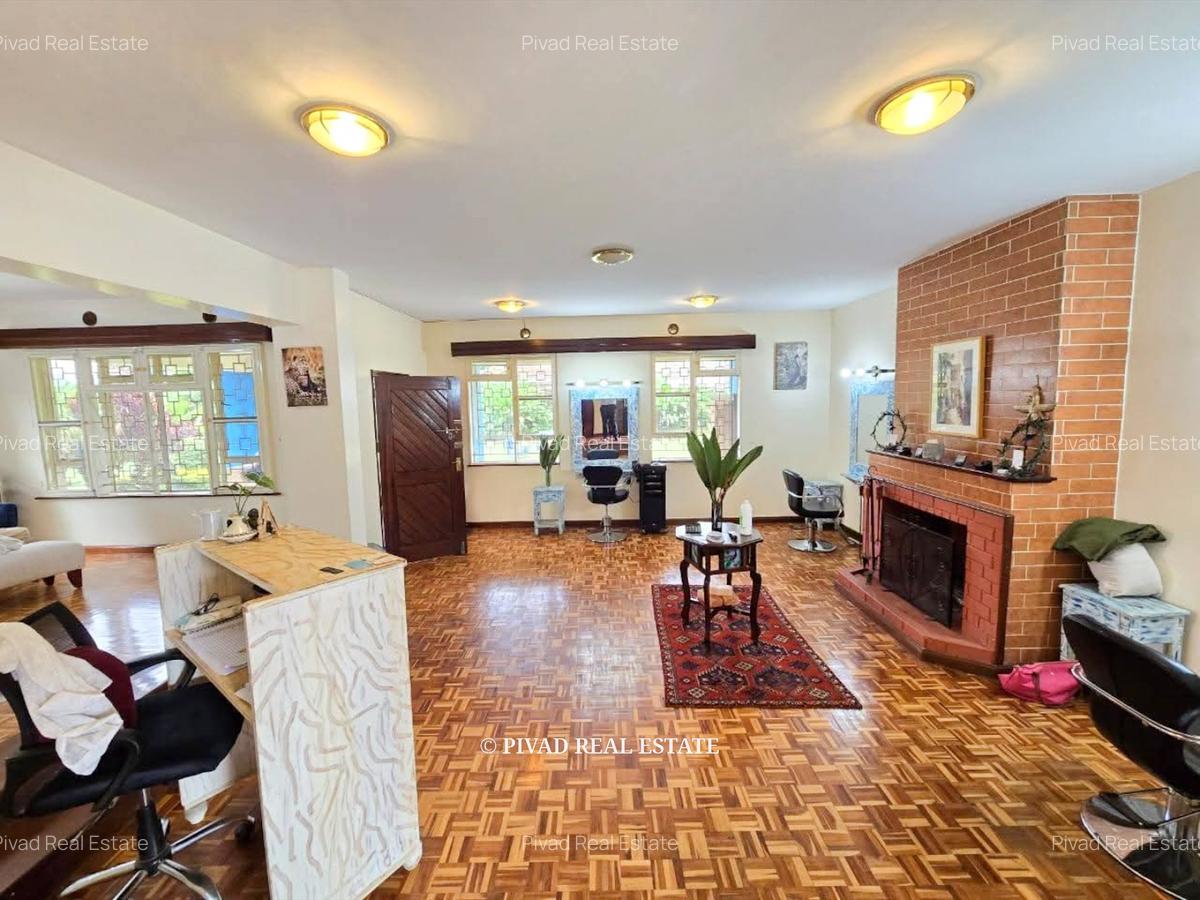 4 Bed House with En Suite in Runda - 3