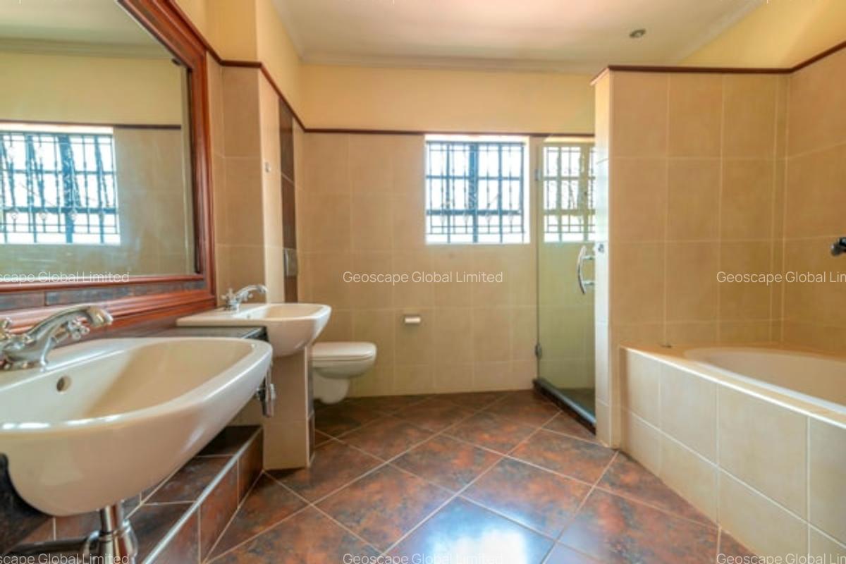 6 Bed Villa with En Suite in Karen - 5