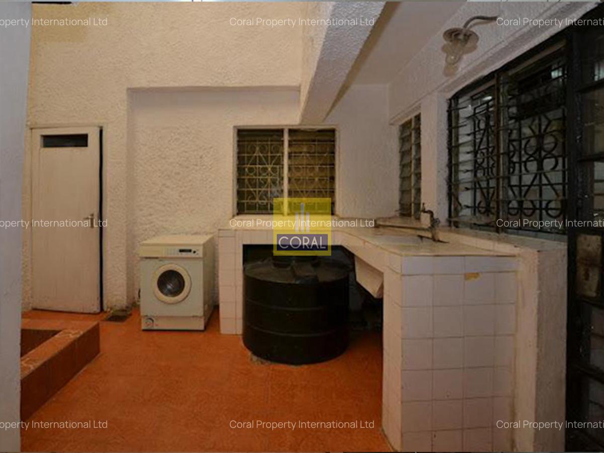 4 Bed Townhouse in Westlands Area - 6