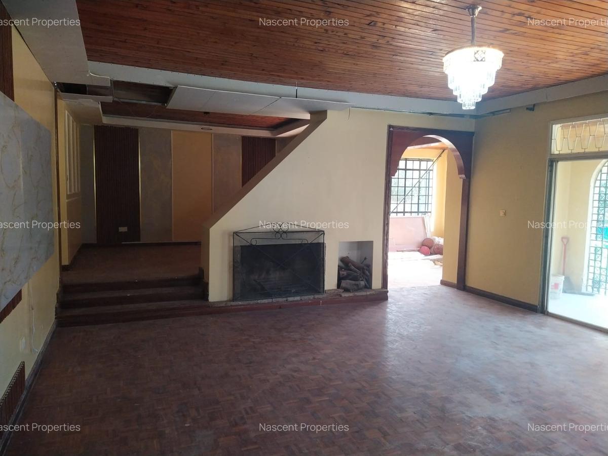 5 Bed House with En Suite in Loresho - 12