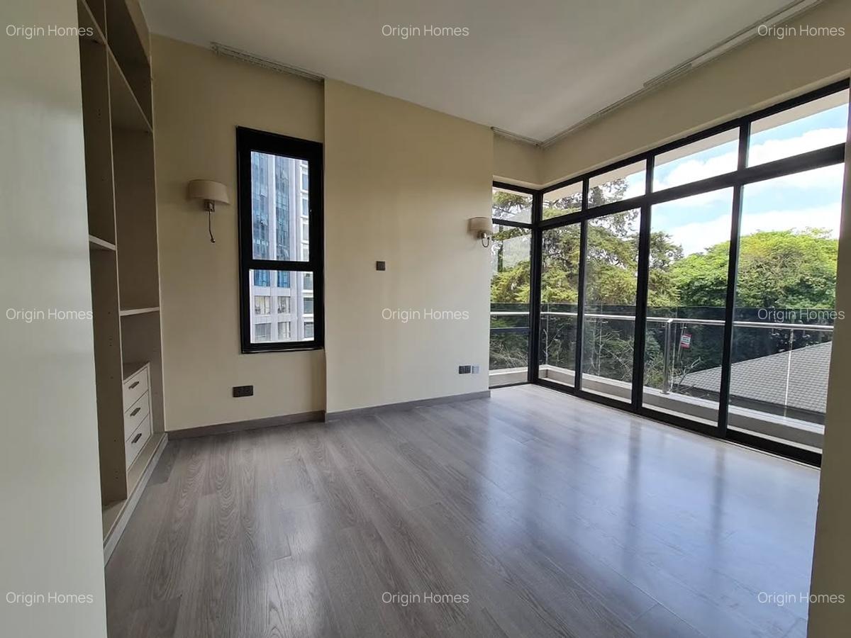 2 Bed Apartment with En Suite at Westlands - 9