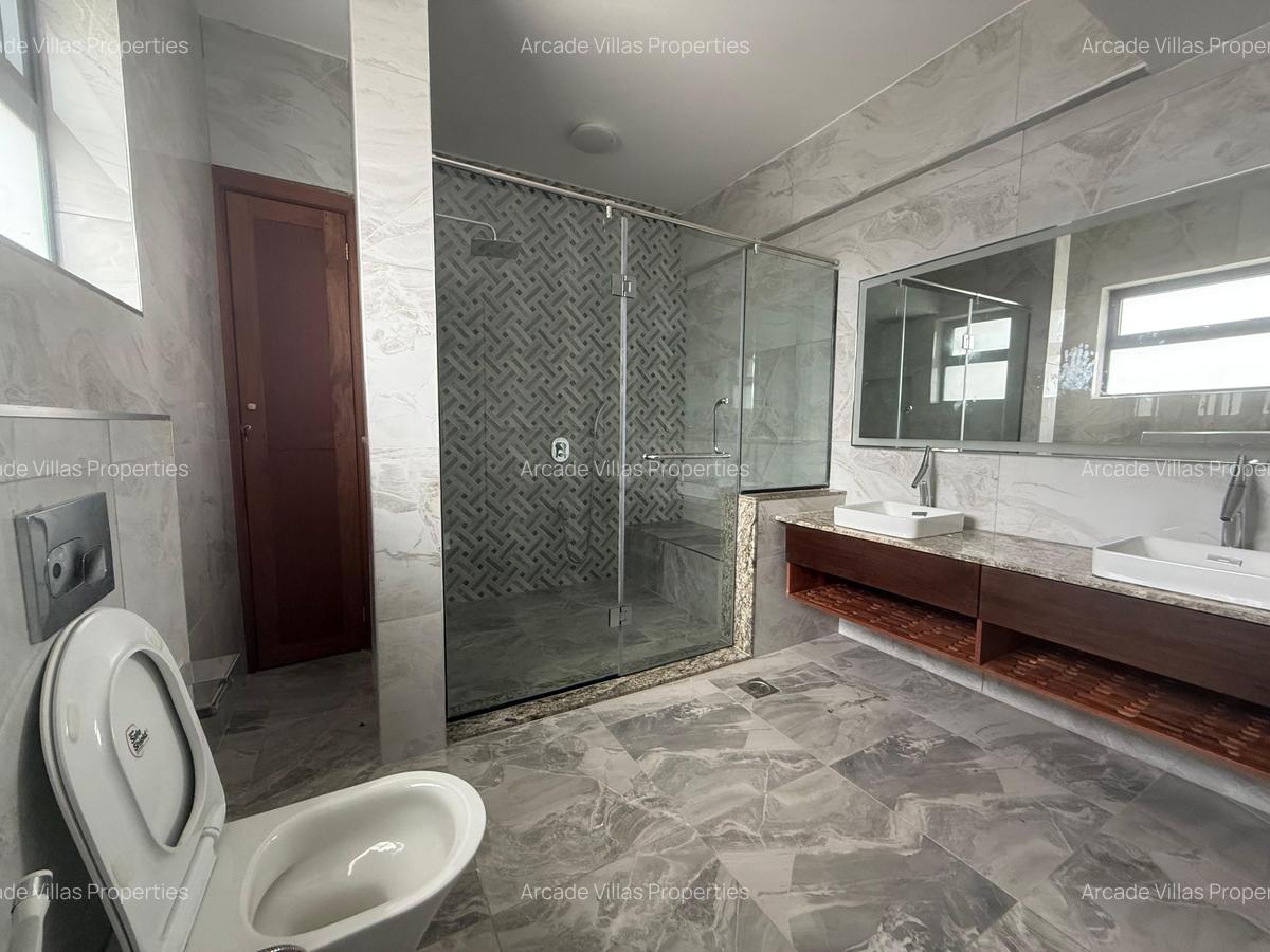 3 Bed Apartment with En Suite in Kileleshwa - 12