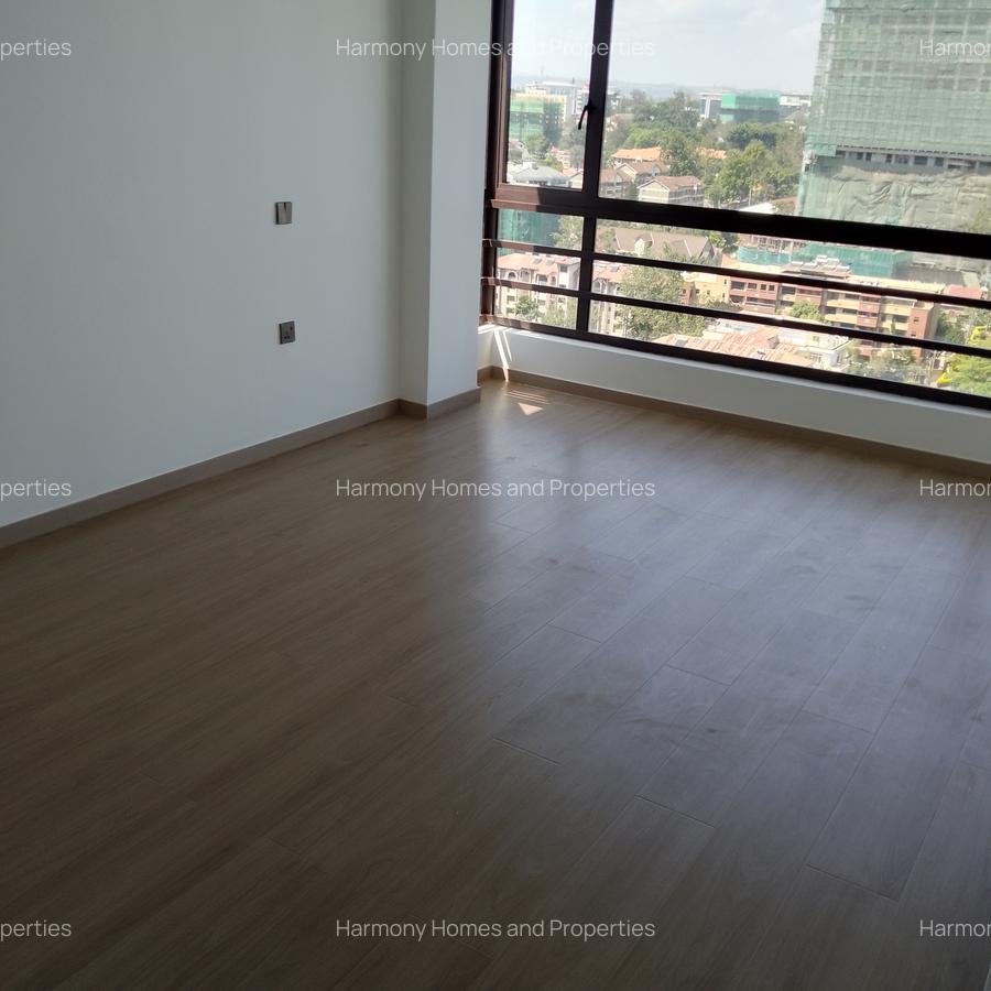 Furnished 3 Bed Apartment with En Suite at Riverside - 9