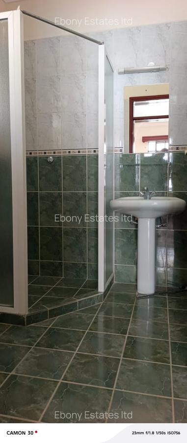 4 Bed Townhouse with En Suite in Lavington - 12