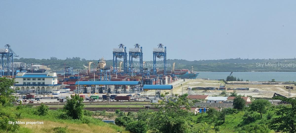 4 Bed House with En Suite at Portreitz - 20