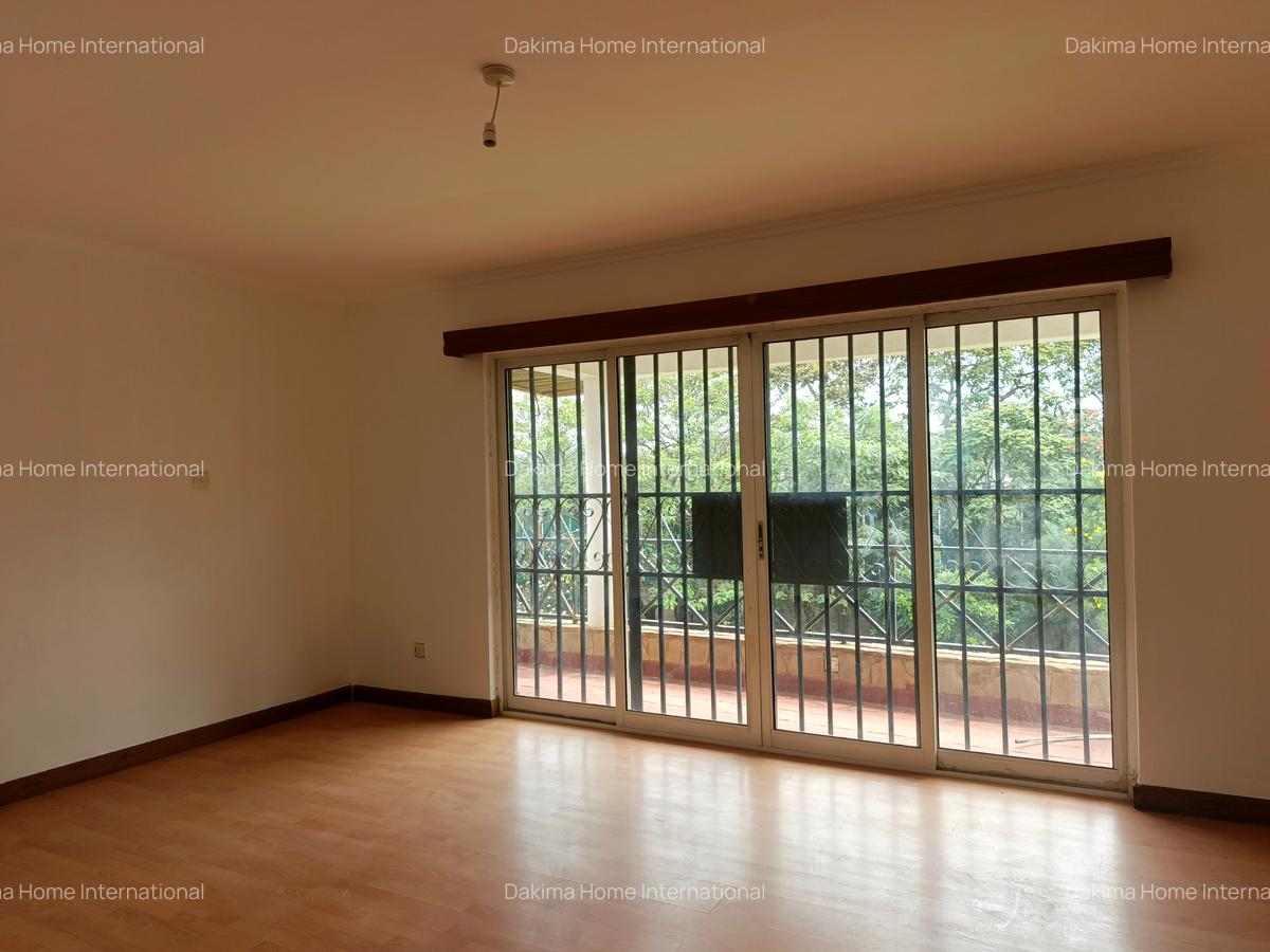 5 Bed Townhouse with En Suite in Runda - 10