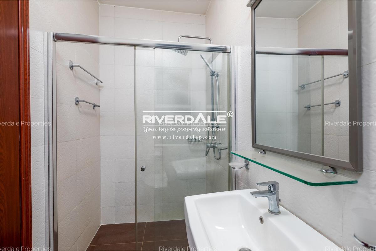 4 Bed Apartment with En Suite in Westlands Area - 17