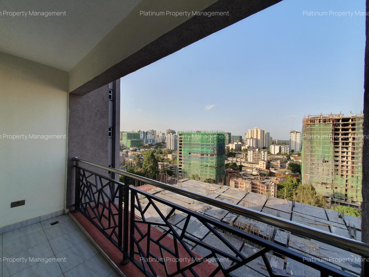 2 Bed Apartment with En Suite at 1St Parklands Avenue - 11