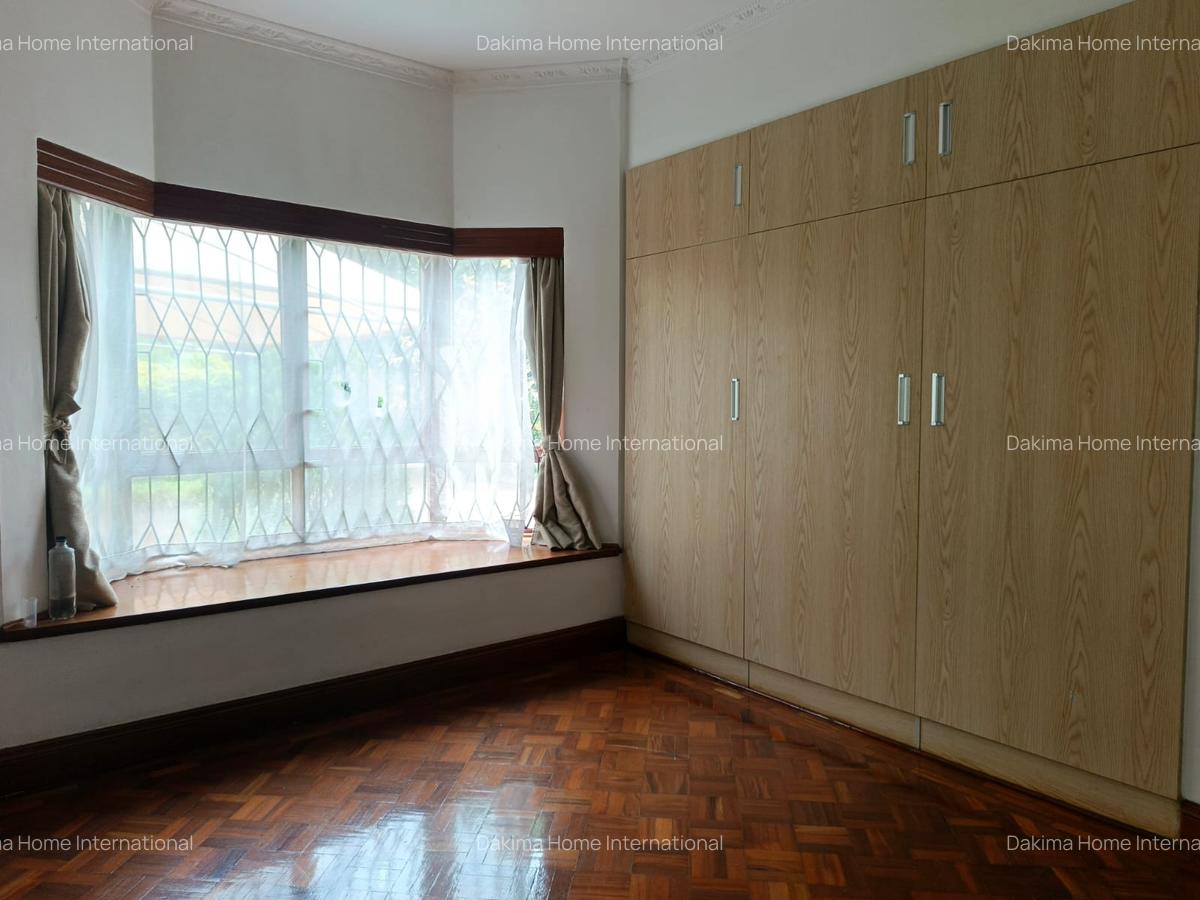 5 Bed Townhouse with En Suite in Runda - 6