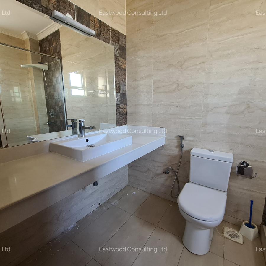 4 Bed Apartment with En Suite at General Mathenge - 13