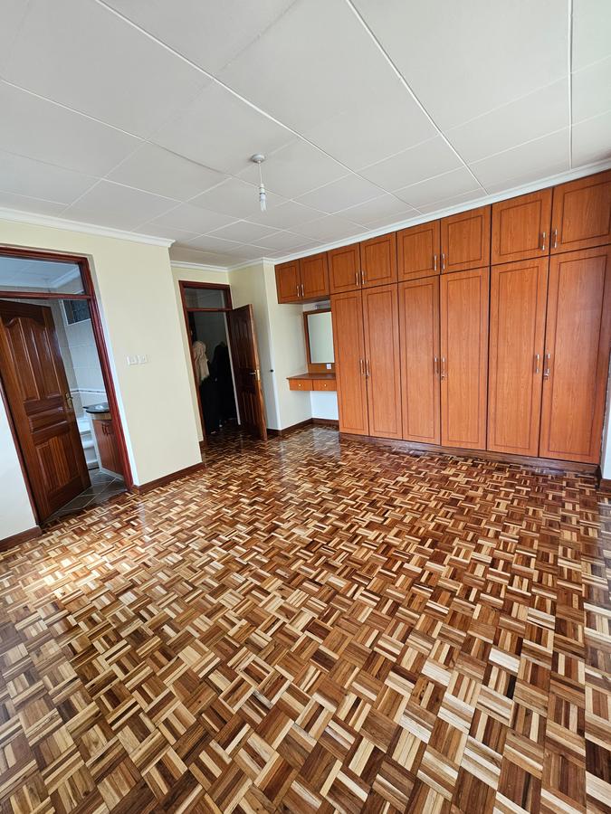 3 Bed Apartment with En Suite at Kilimani - 14