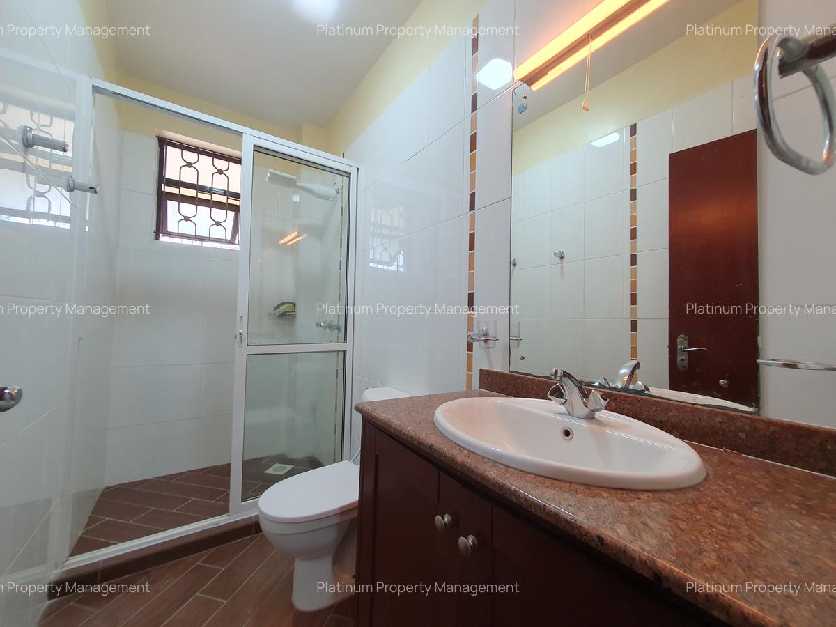 3 Bed Apartment with En Suite in Parklands - 10