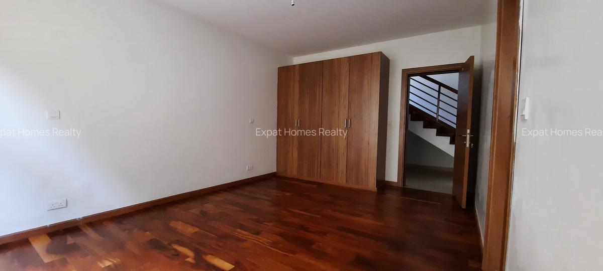 5 Bed Villa with En Suite in Lavington - 11