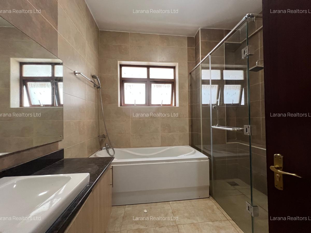 4 Bed Apartment with En Suite at General Mathenge - 13