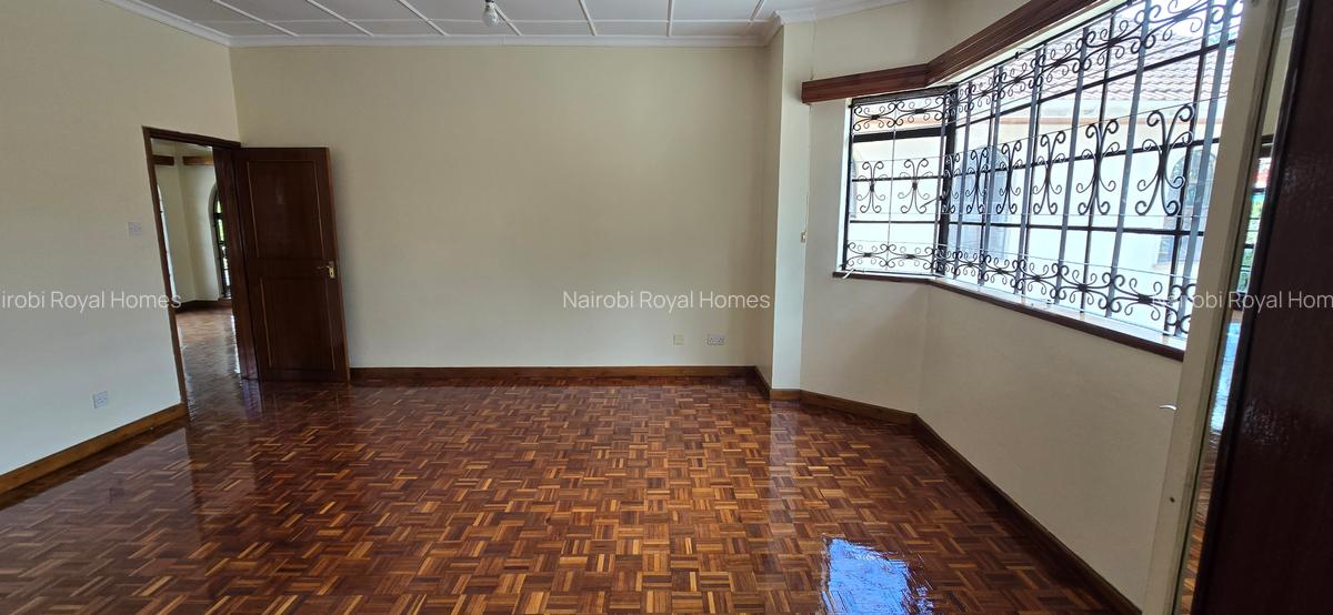 4 Bed Townhouse with En Suite at Lavington Green - 14