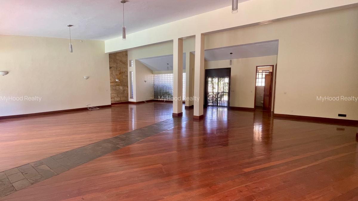 4 Bed House with En Suite in Runda - 4