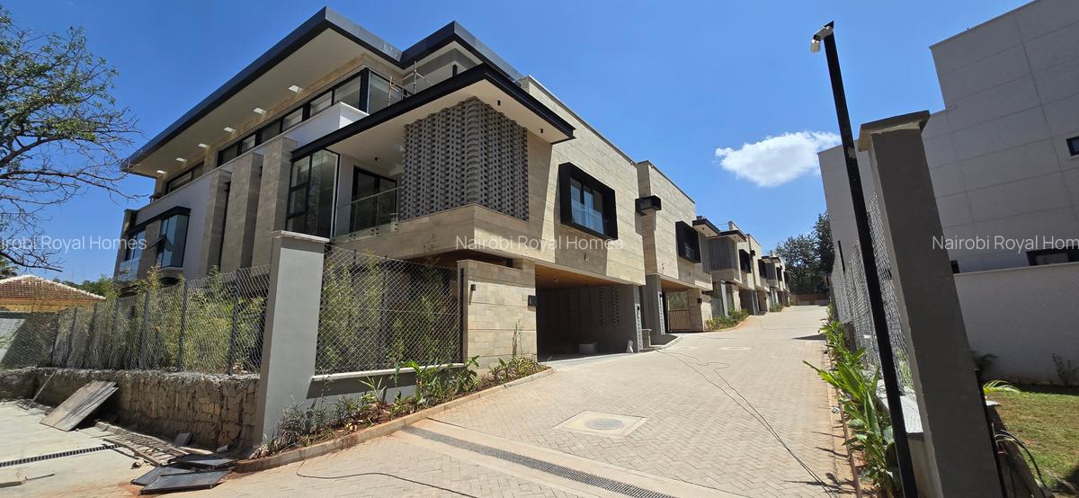 5 Bed Townhouse with En Suite at Kyuna Grovelia Grove - 1