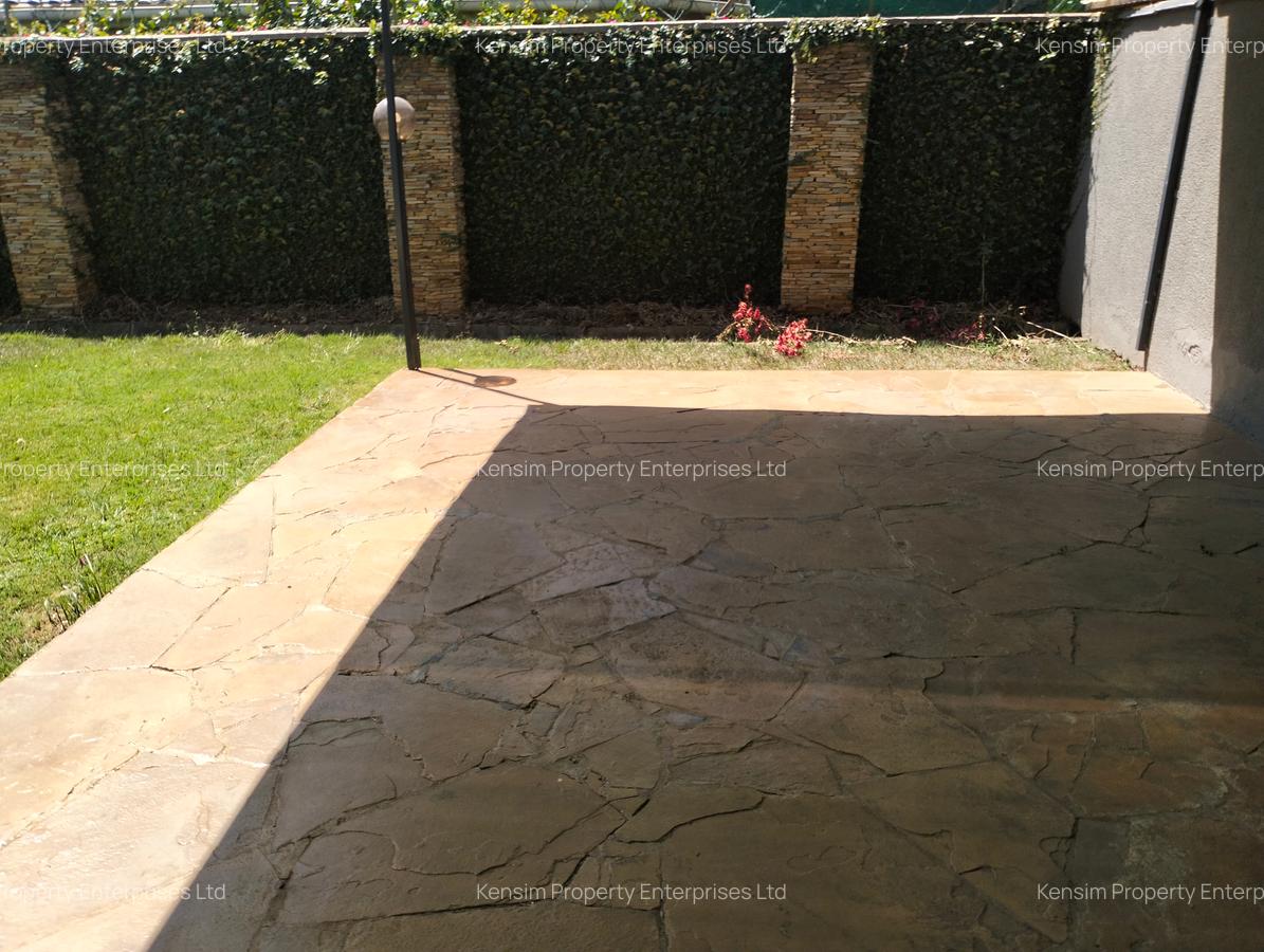 5 Bed Townhouse with En Suite in Karen - 10