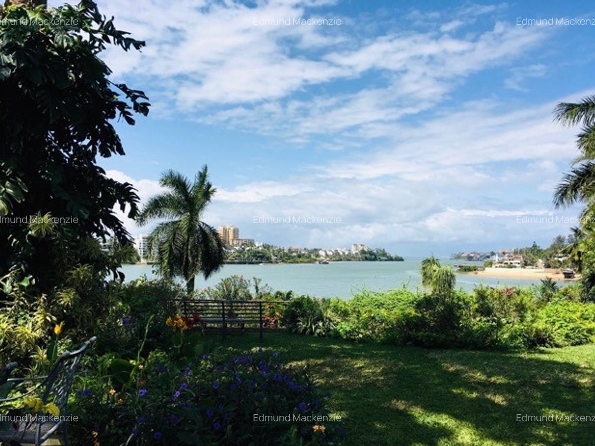 Serviced 2 Bed Apartment with En Suite at Ras Kisauni Road - 8