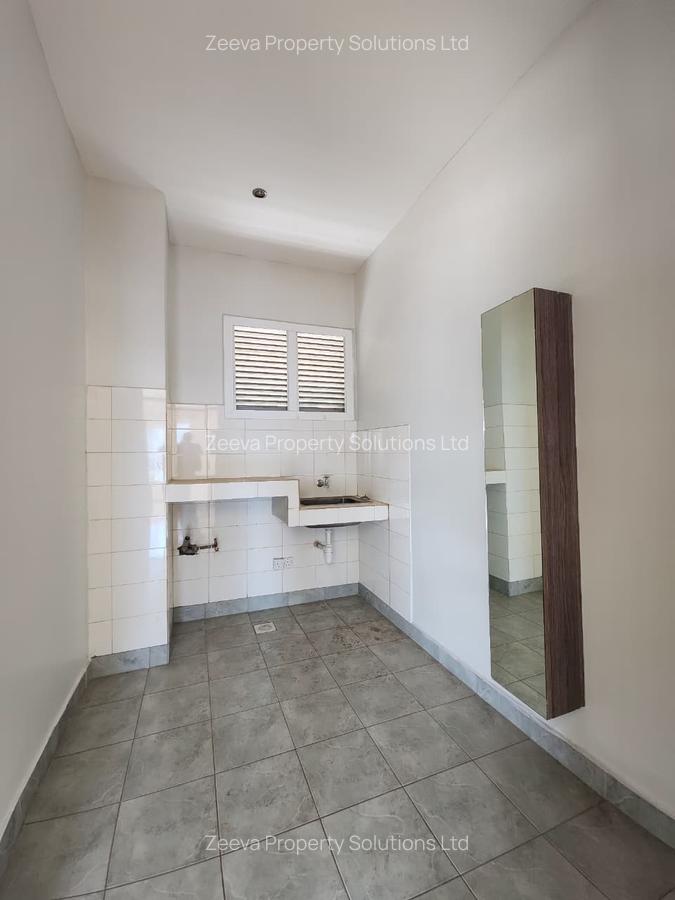 4 Bed Apartment with En Suite in Kileleshwa - 6