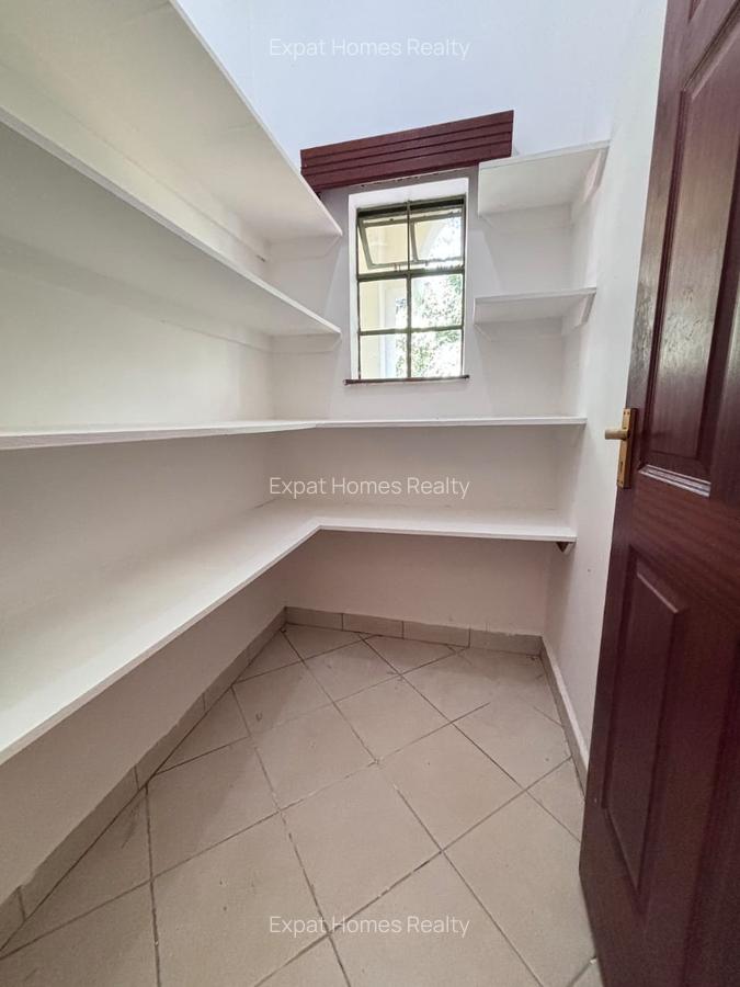 4 Bed Townhouse with En Suite in Lavington - 5