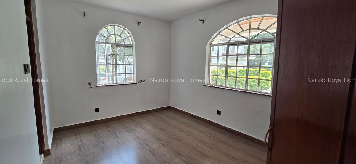 4 Bed Townhouse with En Suite at Off Convent Drive - 14