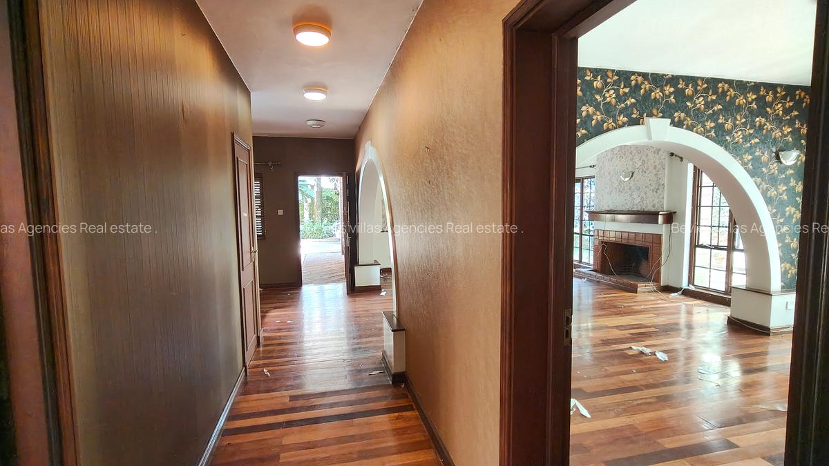 4 Bed Townhouse with En Suite at General Mathenge - 11