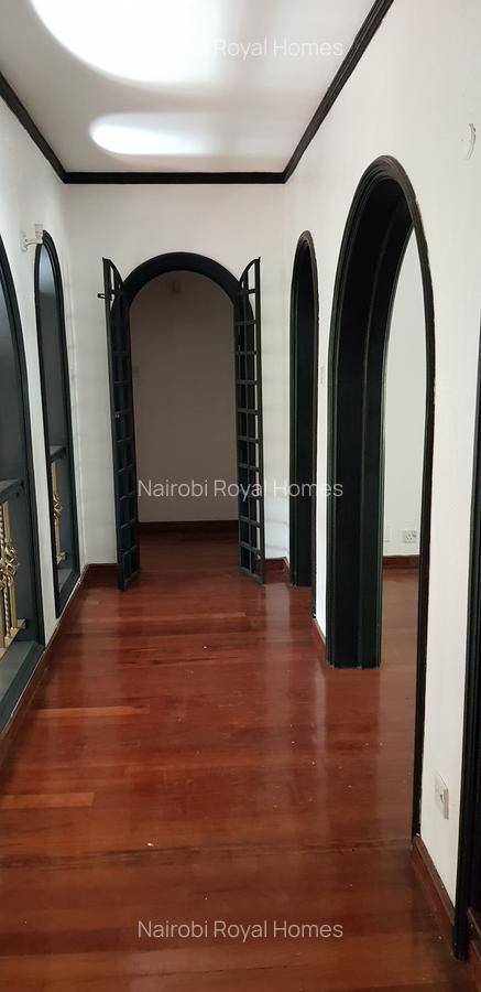 4 Bed Townhouse with En Suite at Riverside Drive - 15