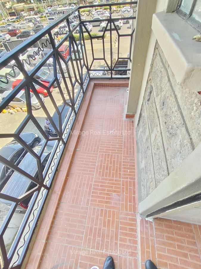 2 Bed Apartment with Parking in Kilimani - 15