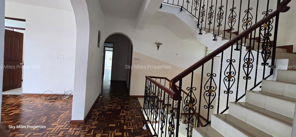 7 Bed Villa with En Suite at Serena Area - 13