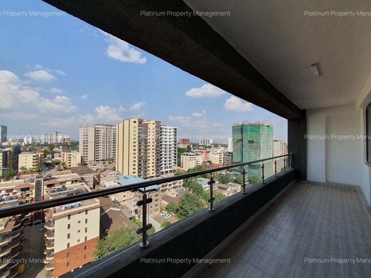 4 Bed Apartment with En Suite in Parklands - 4