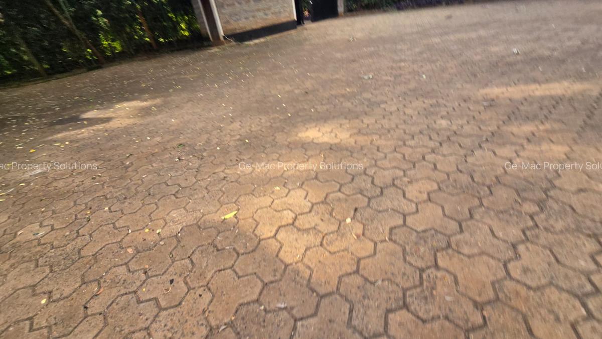 4 Bed House with En Suite in Runda - 5