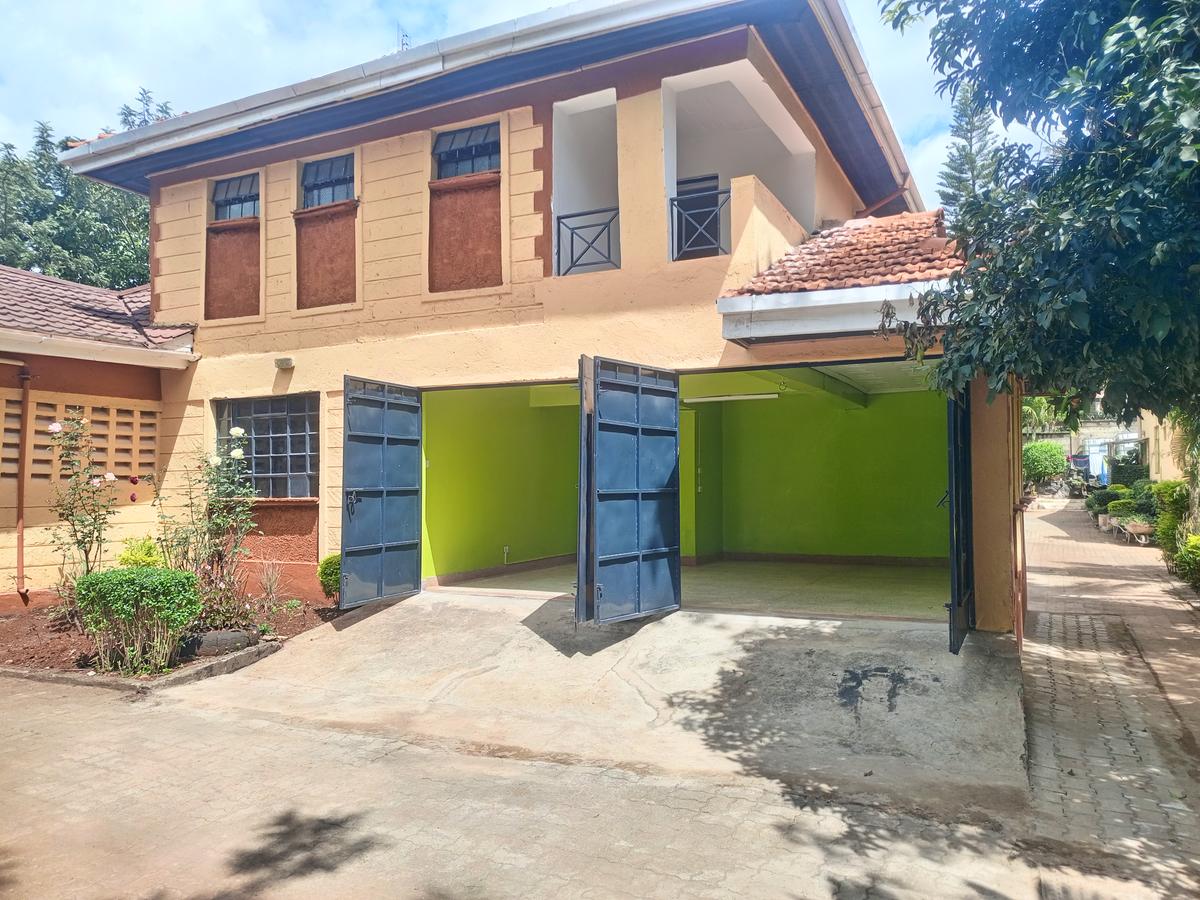 5 Bed House with En Suite at Nyari Estate - 18