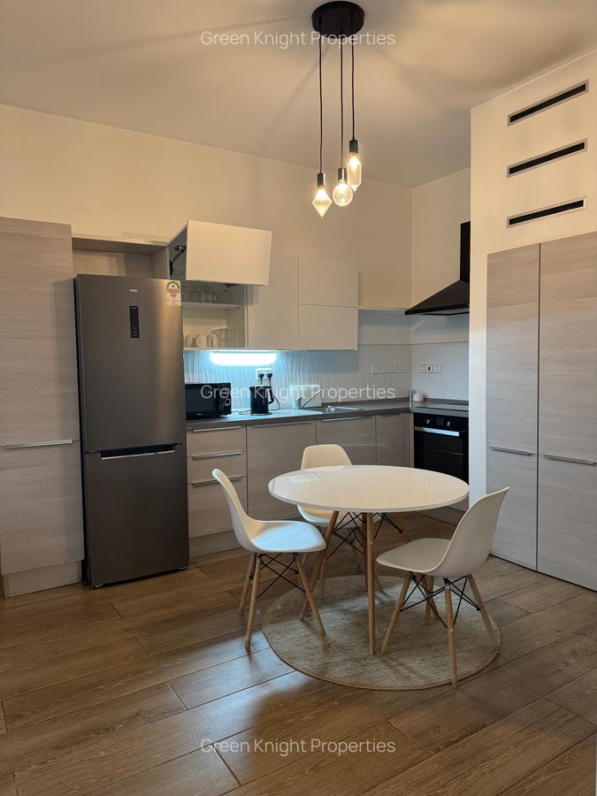 Serviced 2 Bed Apartment with En Suite in Westlands Area - 8