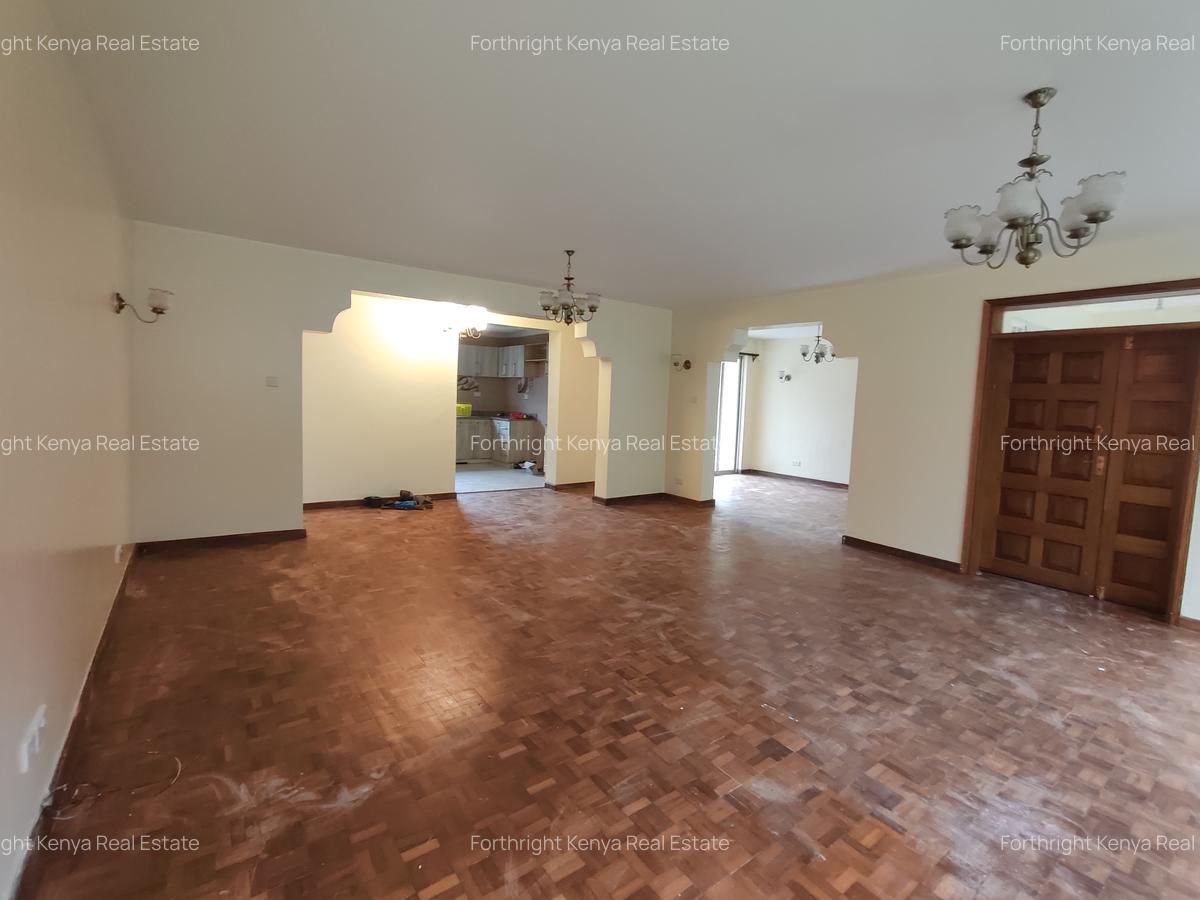 5 Bed House with En Suite at Hardy - 17