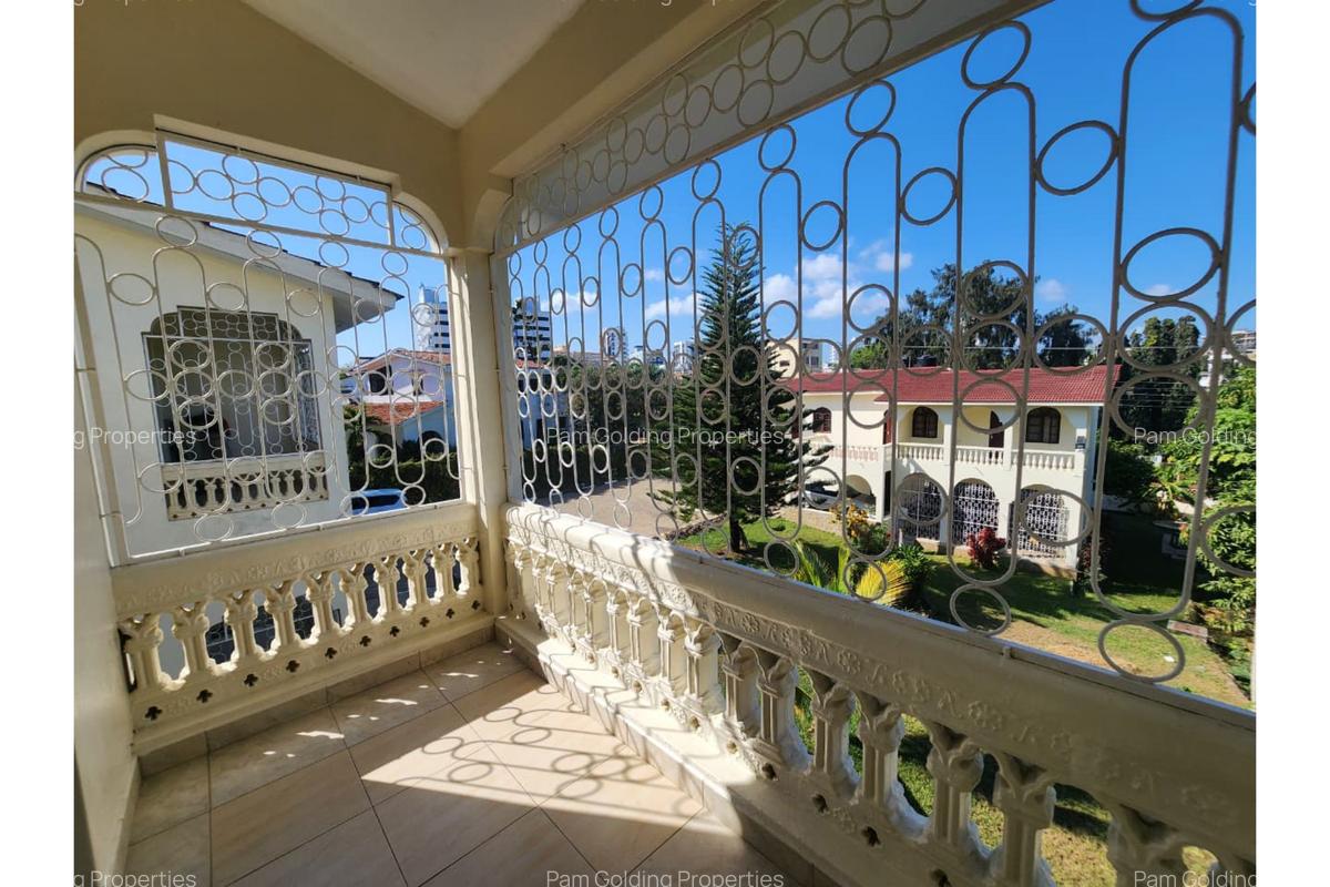 4 Bed Townhouse with En Suite in Nyali Area - 11