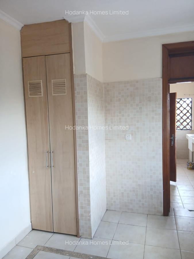 Serviced 3 Bed Apartment with En Suite in Kilimani - 5