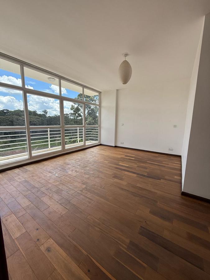4 Bed Townhouse with En Suite in Lavington - 12