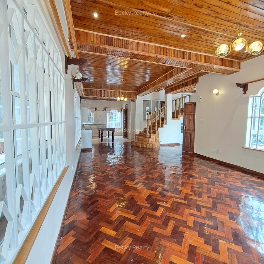 4 Bed Townhouse with En Suite at Spring Valley - 7