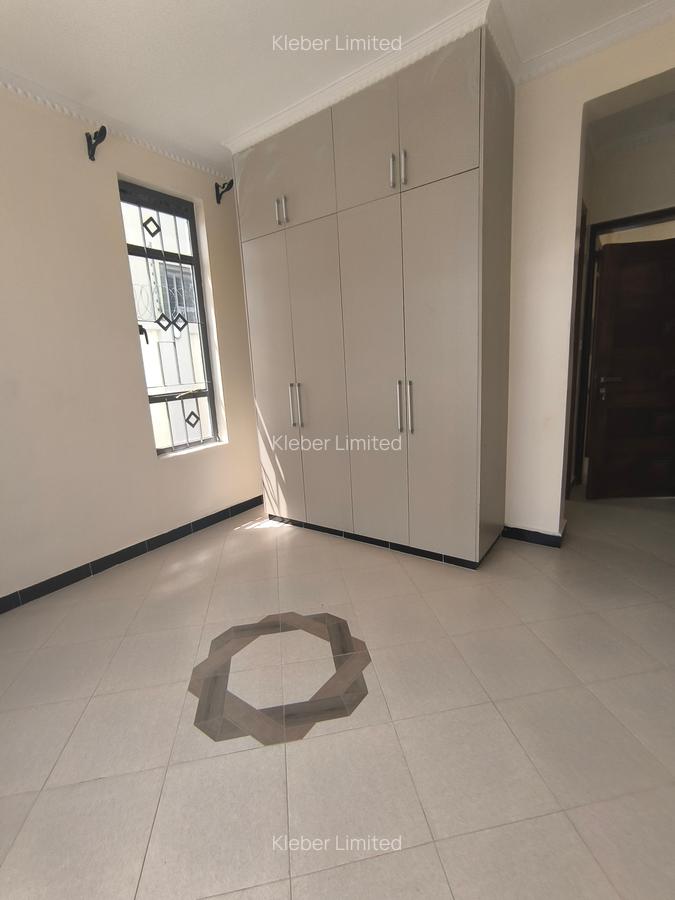 4 Bed House with En Suite in Syokimau - 2