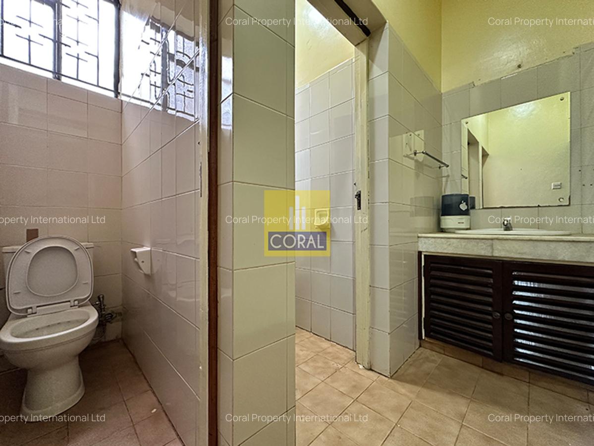 5,541 ft² Office in Gigiri - 14