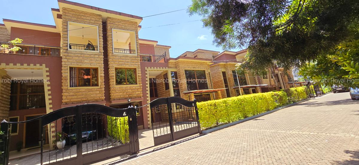 5 Bed Townhouse with En Suite at Lavington Green - 7