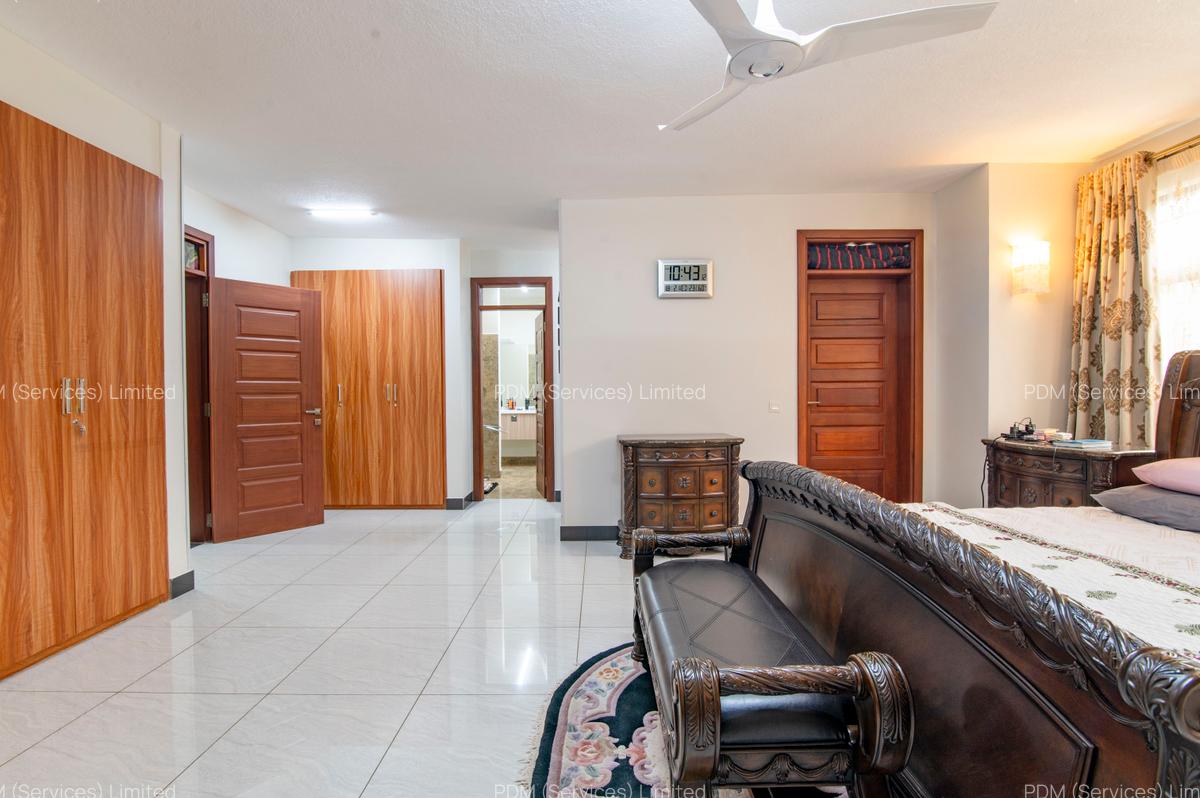 5 Bed Townhouse with En Suite in Lavington - 9
