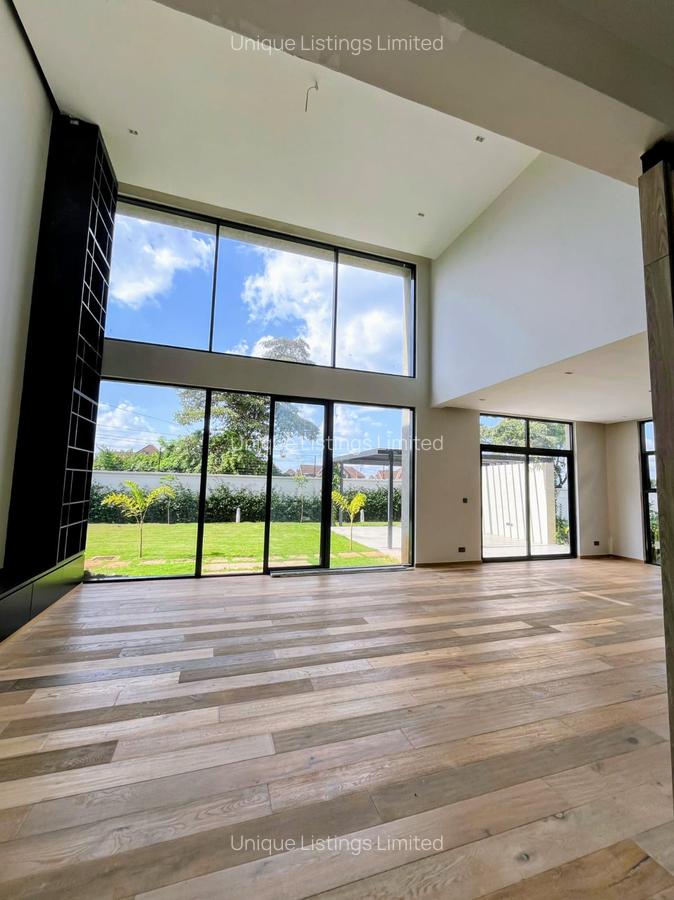 5 Bed Villa with En Suite in Runda - 2