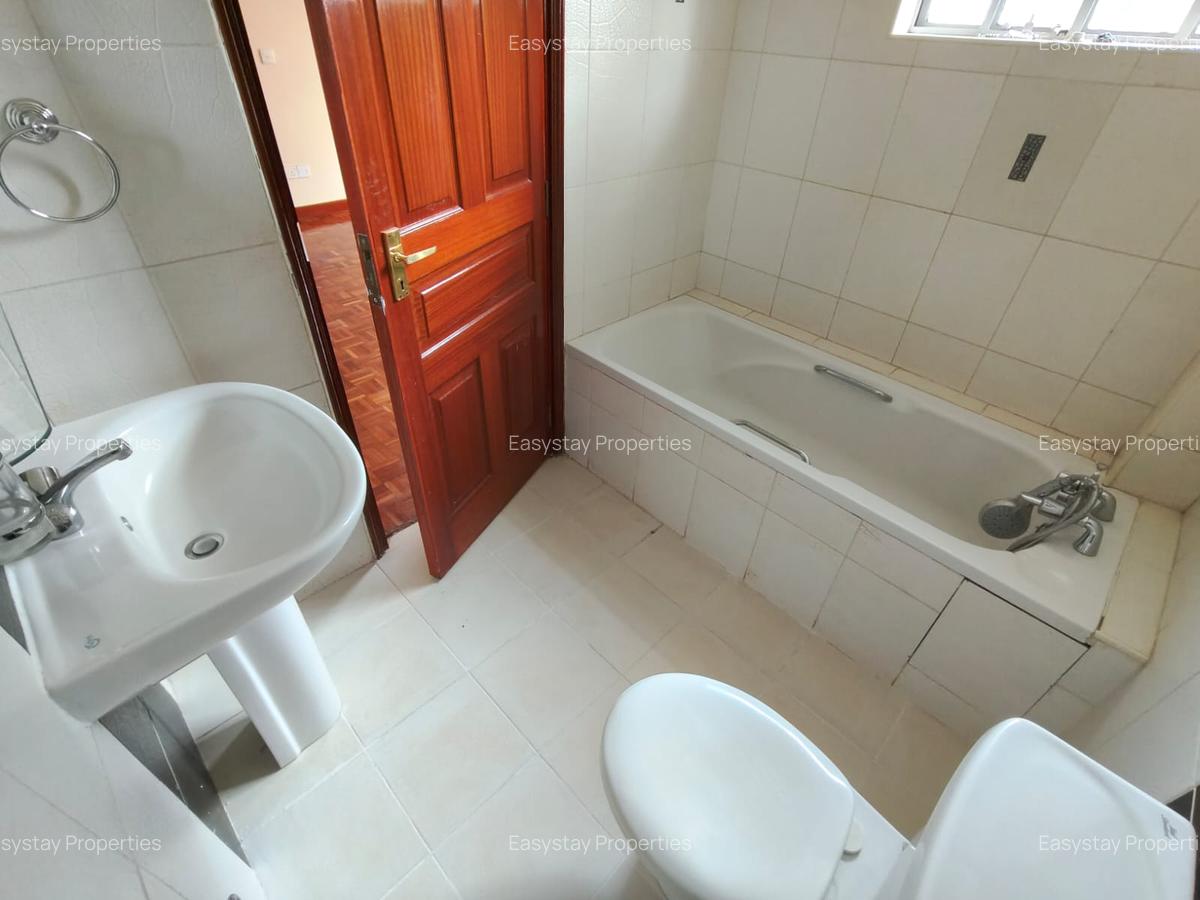 4 Bed Townhouse with En Suite in Nyari - 12
